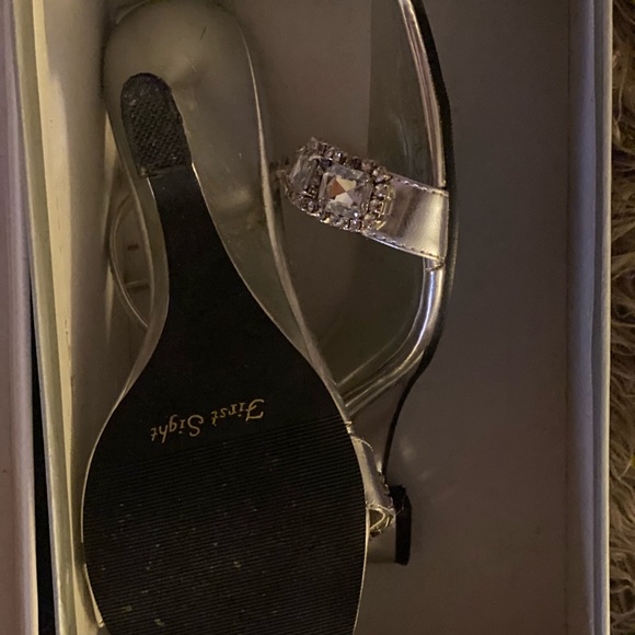 First Sight wedge silver sandal with bling size 8 - Picture 2 of 7